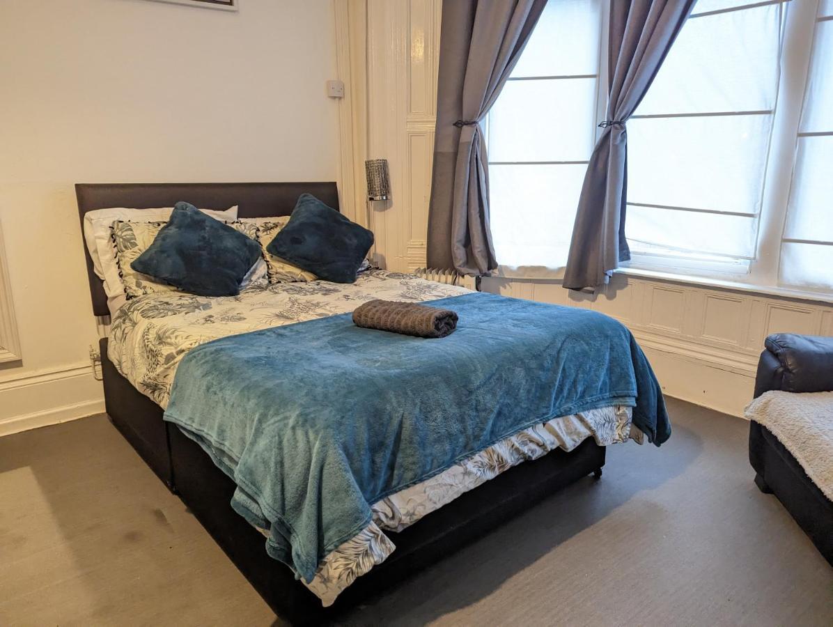 1 Bedroom Studio In A Supurb Area Of Кардіфф Екстер'єр фото