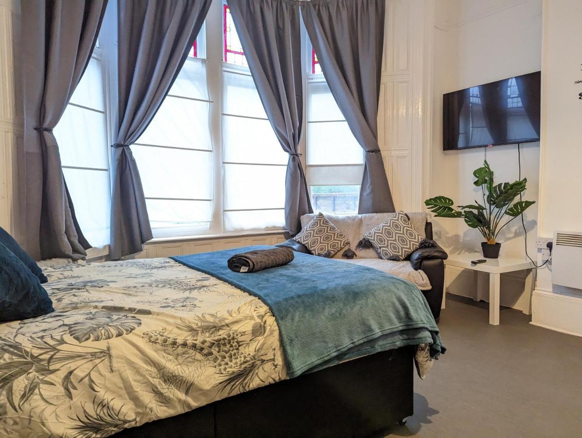 1 Bedroom Studio In A Supurb Area Of Кардіфф Екстер'єр фото