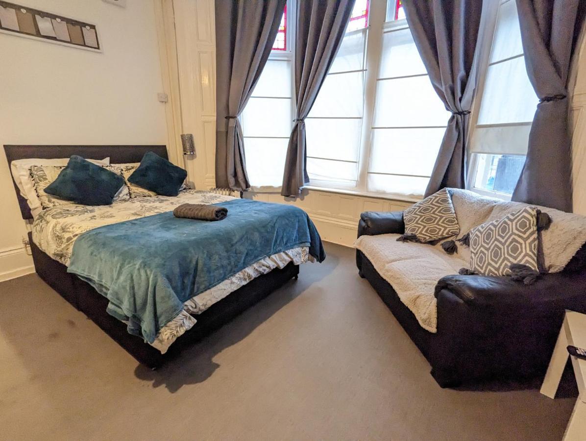 1 Bedroom Studio In A Supurb Area Of Кардіфф Екстер'єр фото