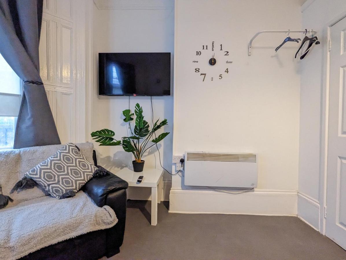 1 Bedroom Studio In A Supurb Area Of Кардіфф Екстер'єр фото